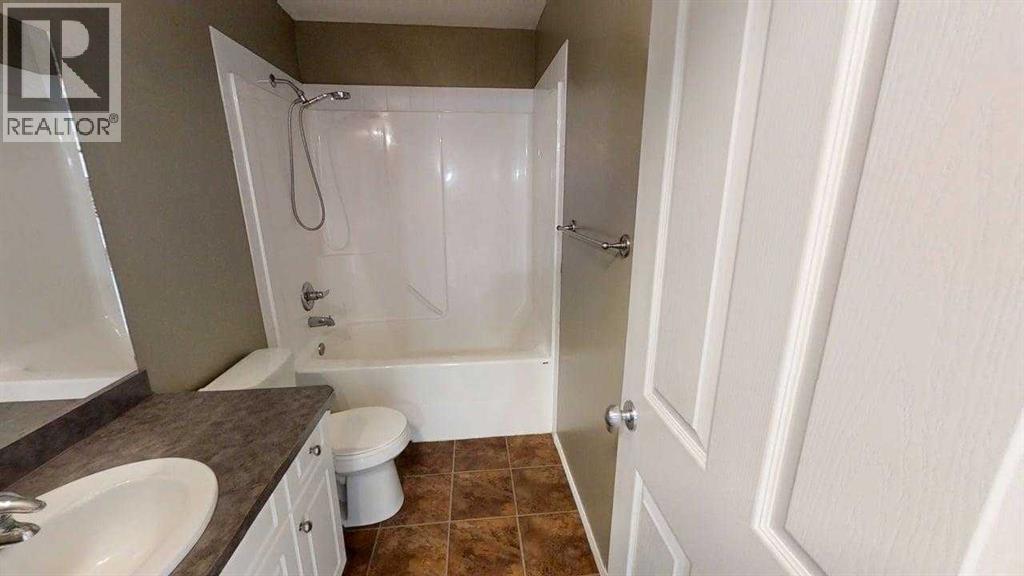 3, 545 Highlands Boulevard W, Lethbridge, Alberta  T1J 4V2 - Photo 16 - A2309592