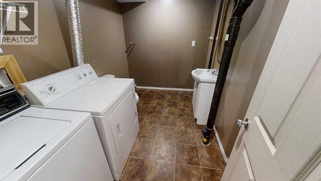 3, 545 Highlands Boulevard W, Lethbridge, Alberta  T1J 4V2 - Photo 21 - A2309592
