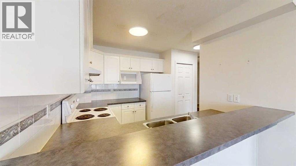 3, 545 Highlands Boulevard W, Lethbridge, Alberta  T1J 4V2 - Photo 7 - A2309592