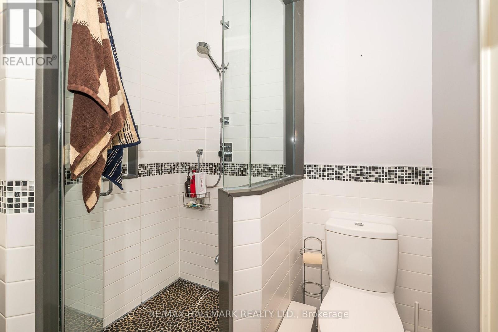 Coach House - 153 Rusholme Road, Toronto, Ontario  M6H 2Y6 - Photo 16 - C13104944