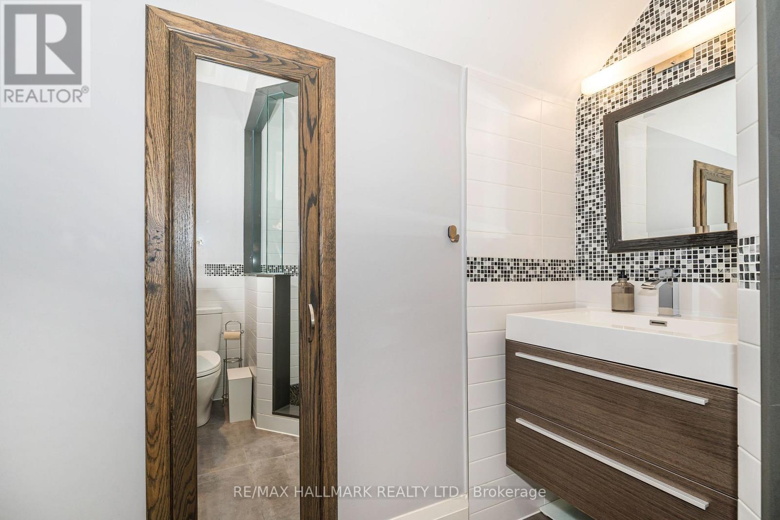 Coach House - 153 Rusholme Road, Toronto, Ontario  M6H 2Y6 - Photo 17 - C13104944