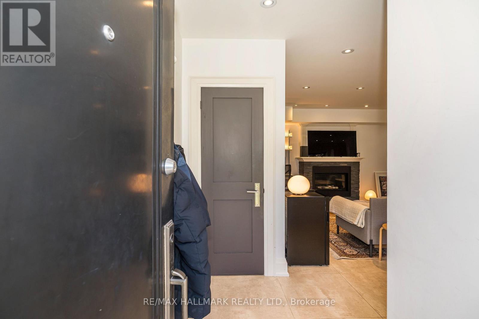 Coach House - 153 Rusholme Road, Toronto, Ontario  M6H 2Y6 - Photo 18 - C13104944