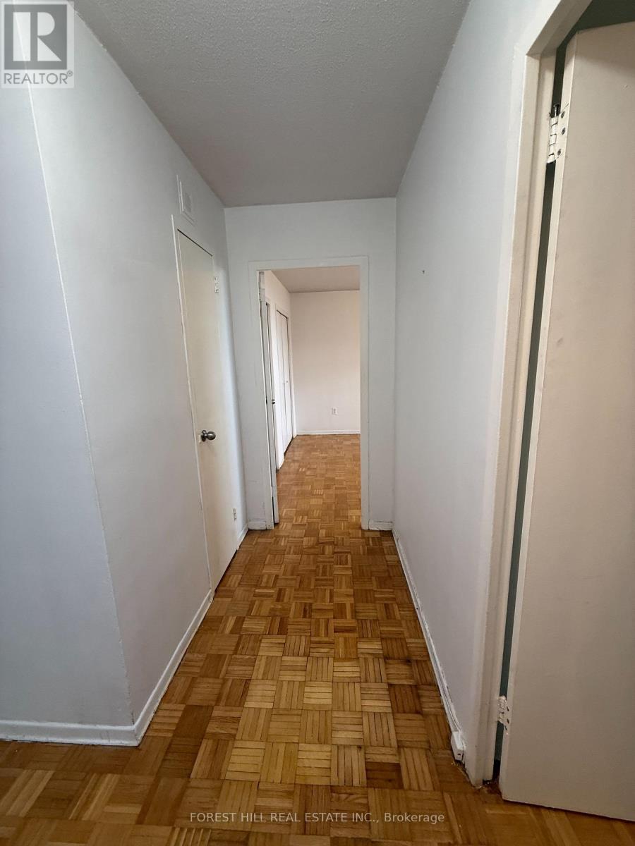 902 - 161 Oakwood Avenue, Toronto, Ontario  M6E 2V2 - Photo 6 - C13105066