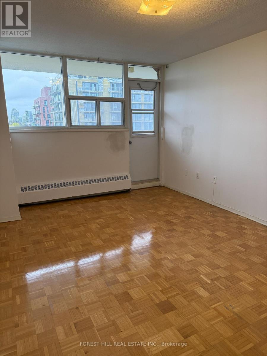 902 - 161 Oakwood Avenue, Toronto, Ontario  M6E 2V2 - Photo 8 - C13105066