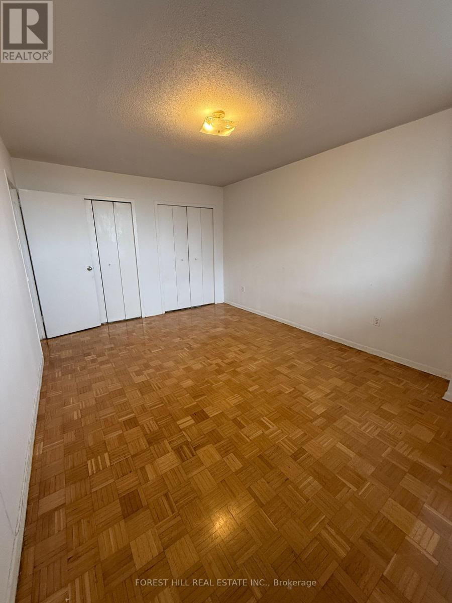 902 - 161 Oakwood Avenue, Toronto, Ontario  M6E 2V2 - Photo 9 - C13105066