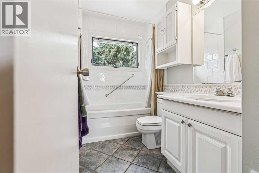 9843 5 Street SE, Calgary, Alberta  T2J 1K8 - Photo 14 - A2308716