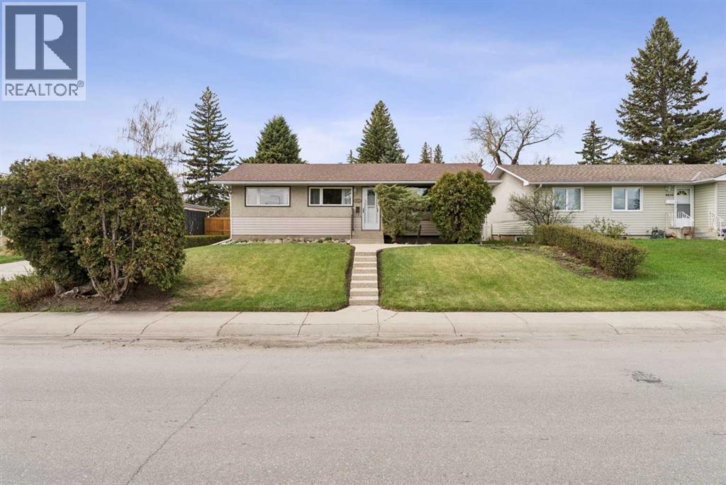9843 5 Street SE, Calgary, Alberta  T2J 1K8 - Photo 2 - A2308716