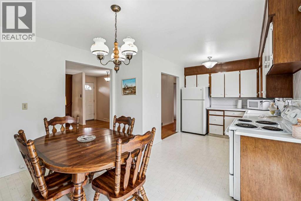 9843 5 Street SE, Calgary, Alberta  T2J 1K8 - Photo 13 - A2308716