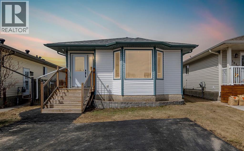 131 Wolff Way, Fort Mcmurray, Alberta  T9H 5G9 - Photo 1 - A2309176