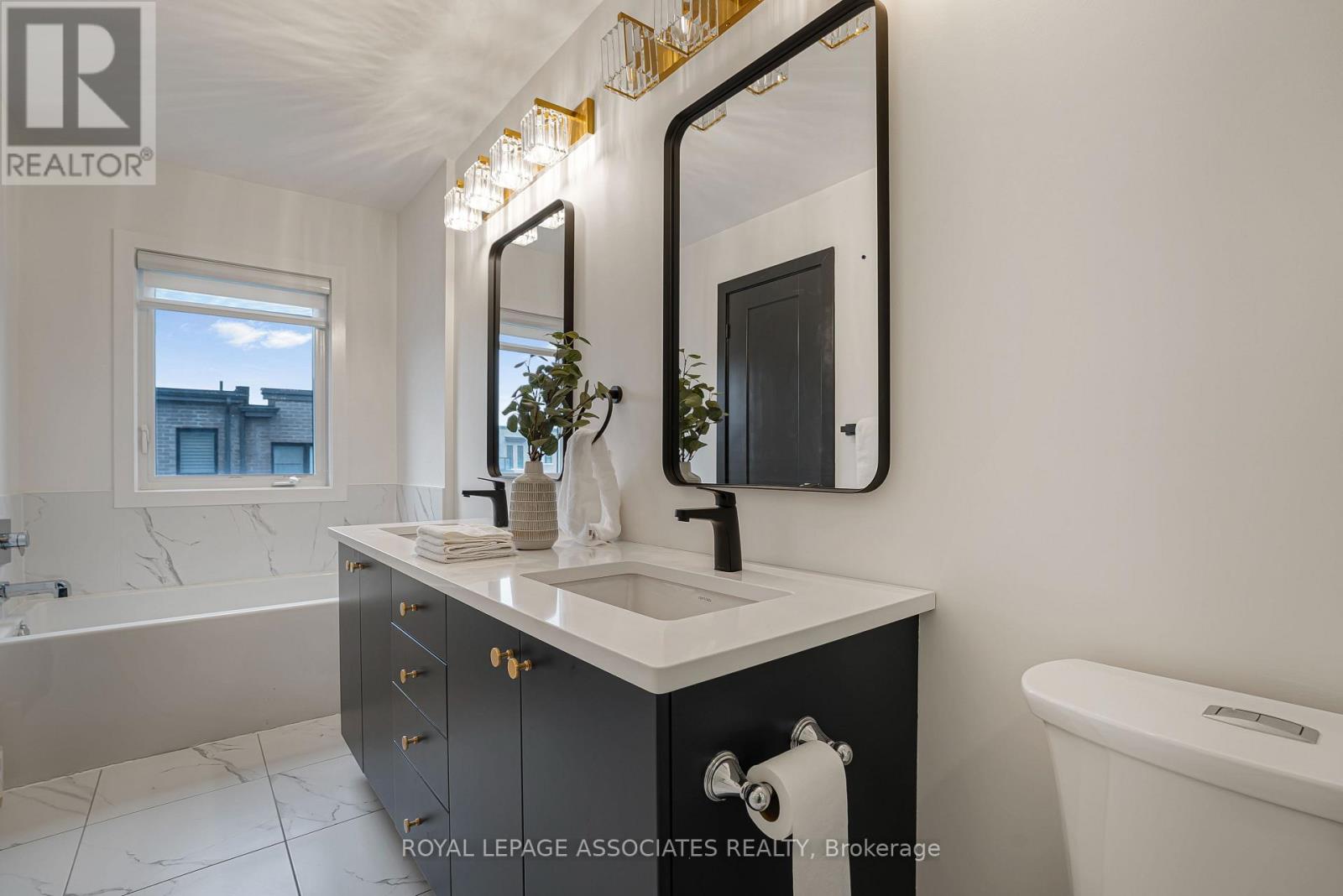 1662 Hidden Valley Glen, Pickering, Ontario  L1X 0H7 - Photo 30 - E13104932