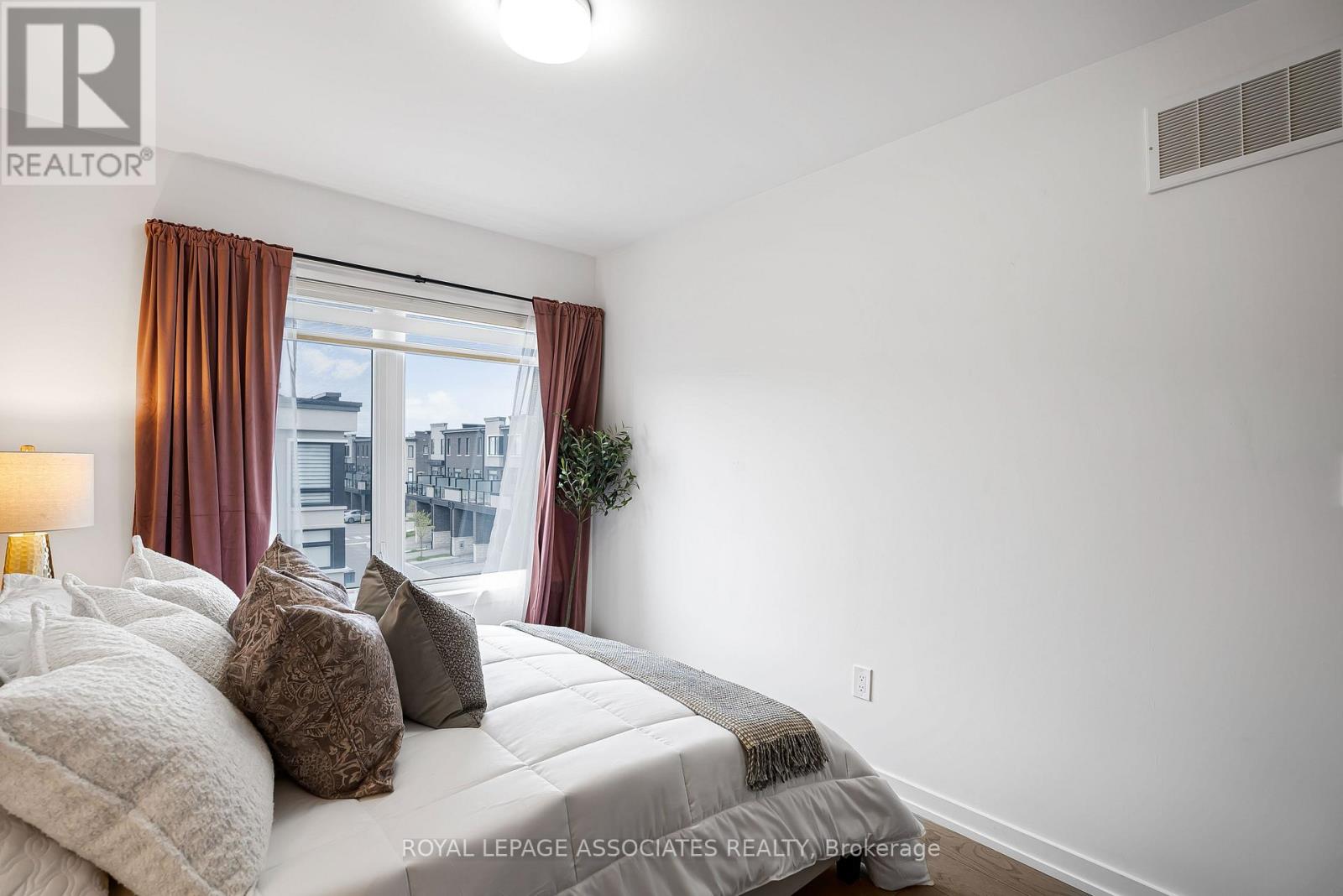 1662 Hidden Valley Glen, Pickering, Ontario  L1X 0H7 - Photo 37 - E13104932