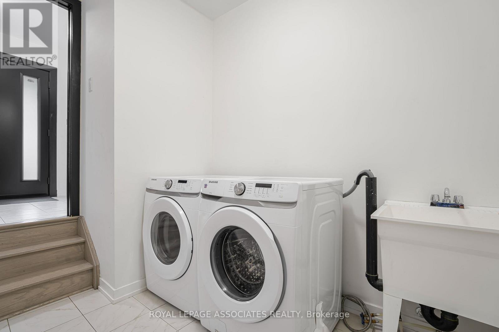 1662 Hidden Valley Glen, Pickering, Ontario  L1X 0H7 - Photo 38 - E13104932
