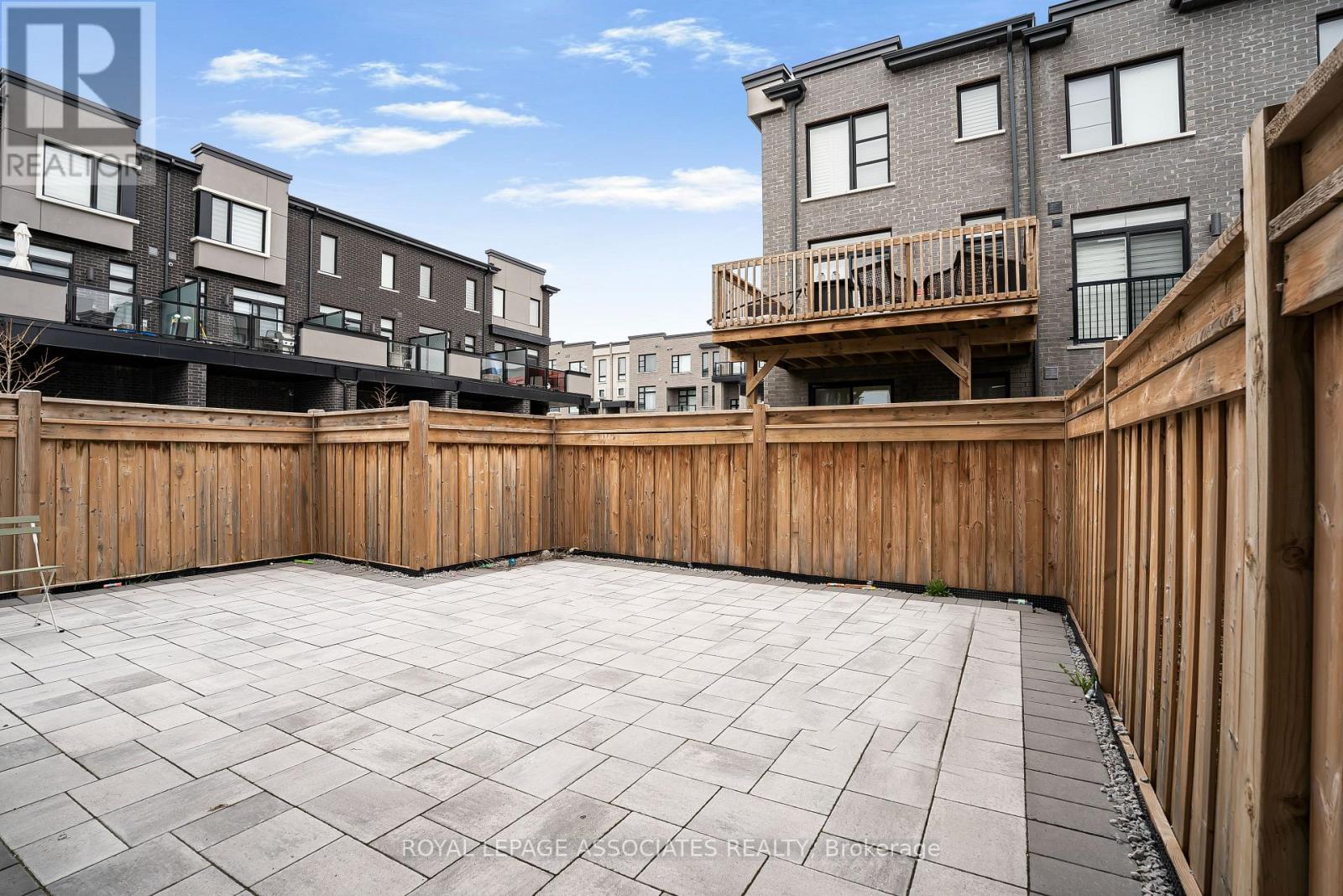 1662 Hidden Valley Glen, Pickering, Ontario  L1X 0H7 - Photo 39 - E13104932