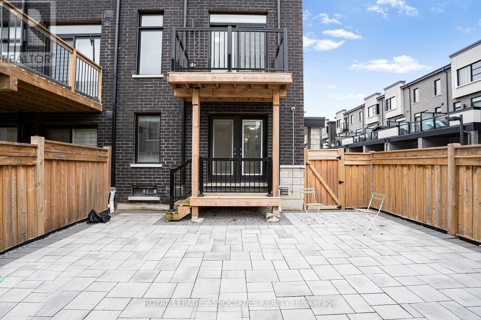 1662 Hidden Valley Glen, Pickering, Ontario  L1X 0H7 - Photo 40 - E13104932