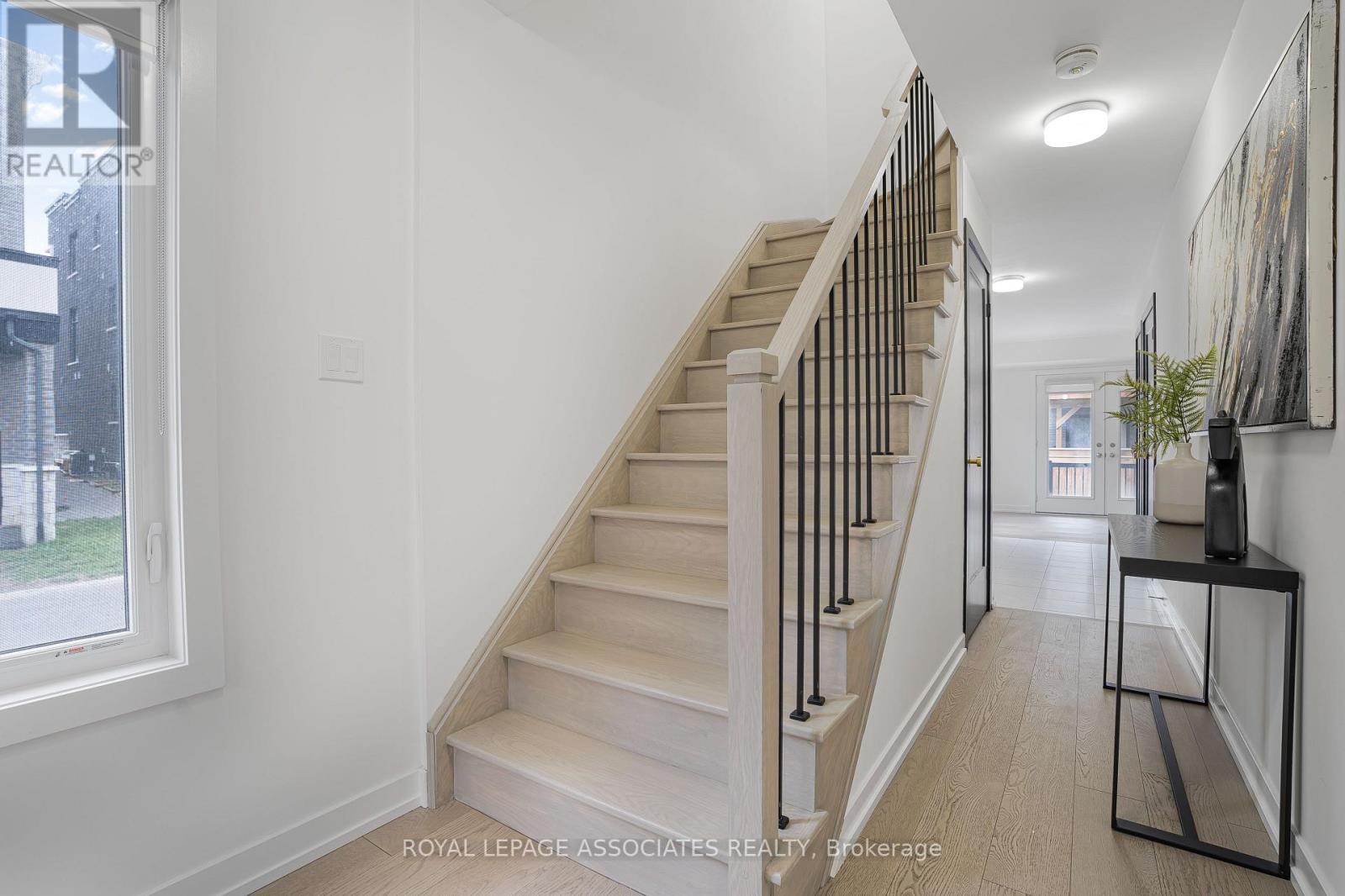 1662 Hidden Valley Glen, Pickering, Ontario  L1X 0H7 - Photo 9 - E13104932
