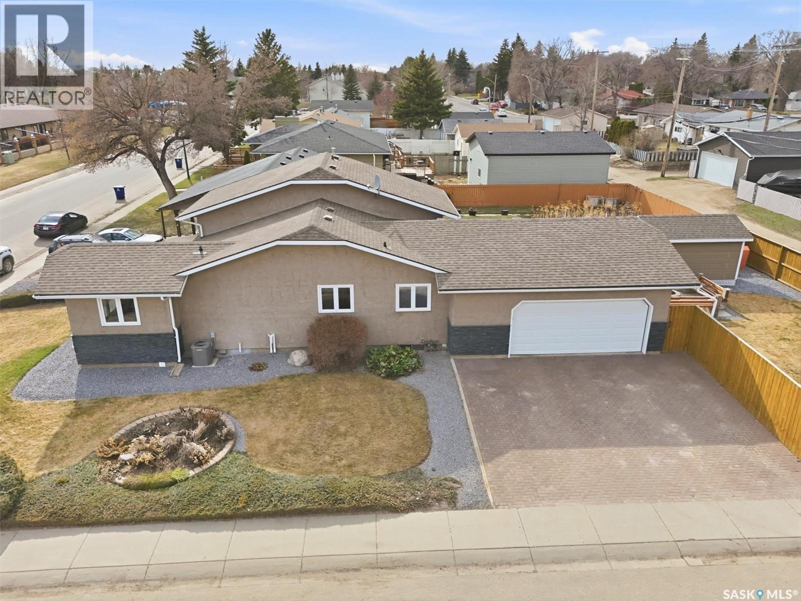 3402 Calder Crescent, Saskatoon, Saskatchewan  S7J 4W6 - Photo 3 - SK035456
