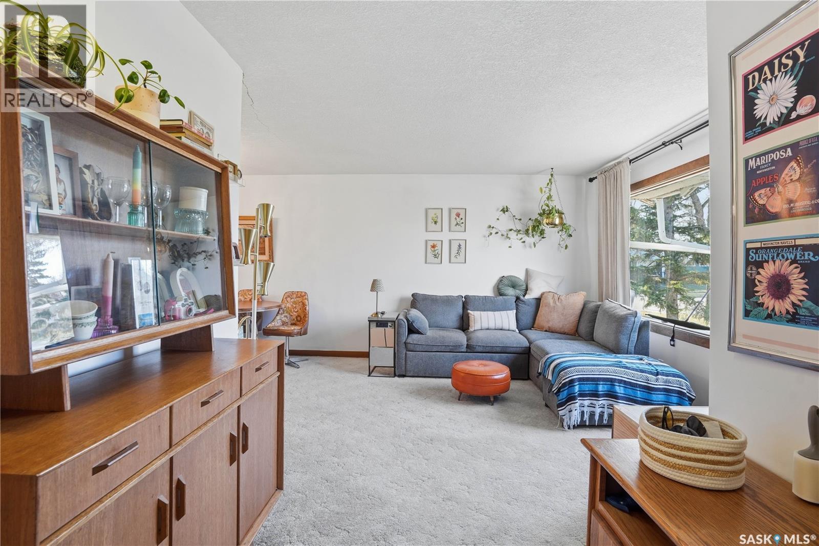 5004 1st Avenue, Regina, Saskatchewan  S4T 0A5 - Photo 5 - SK035309