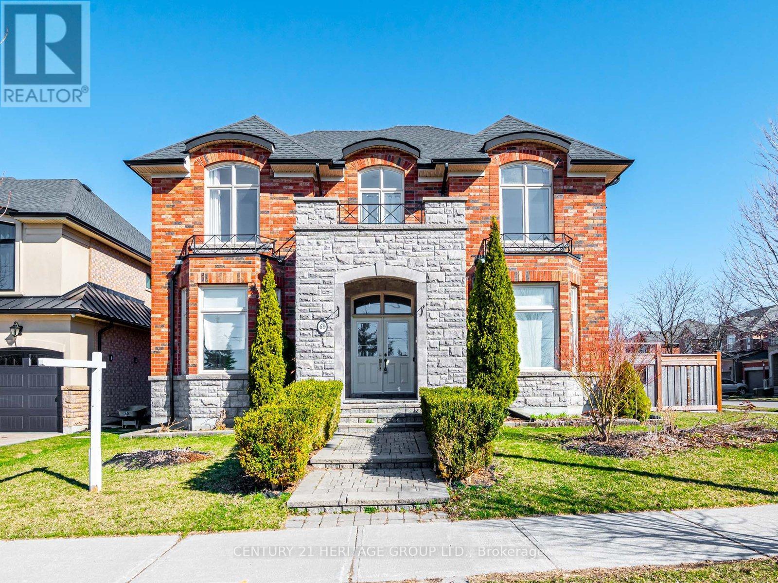 69 MORLAND CRESCENT, Aurora, Ontario