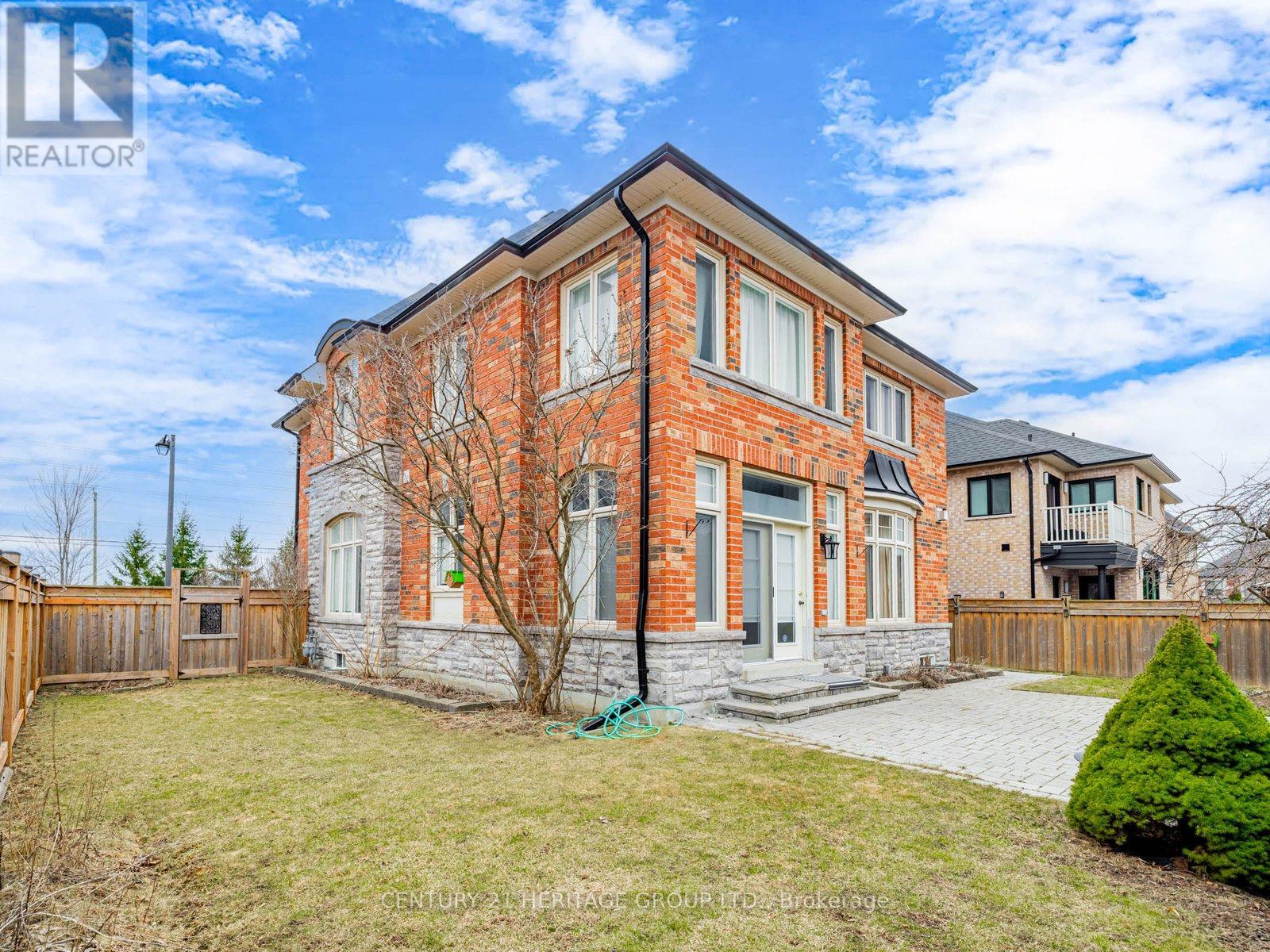 69 Morland Crescent, Aurora, Ontario  L4G 7Z2 - Photo 2 - N13104958