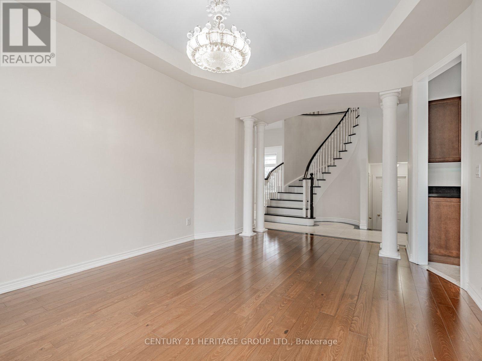 69 Morland Crescent, Aurora, Ontario  L4G 7Z2 - Photo 4 - N13104958