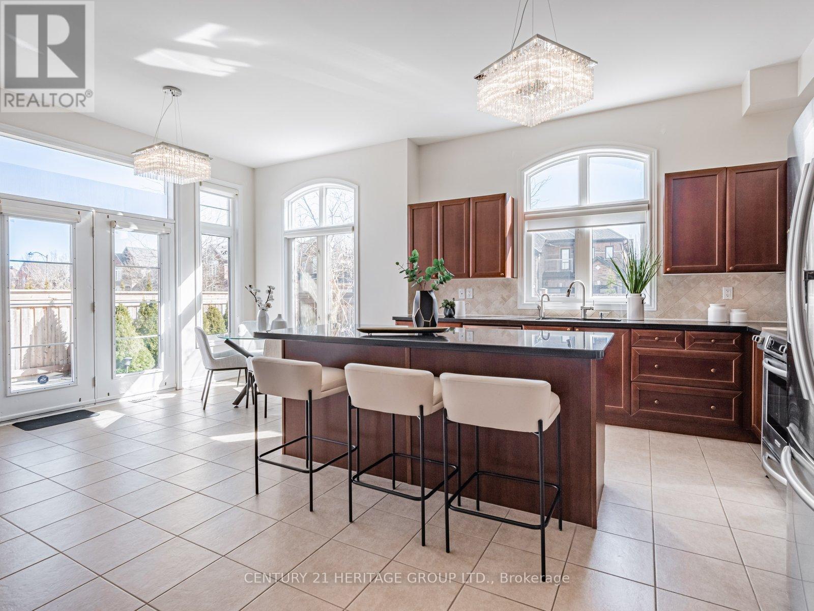 69 Morland Crescent, Aurora, Ontario  L4G 7Z2 - Photo 8 - N13104958