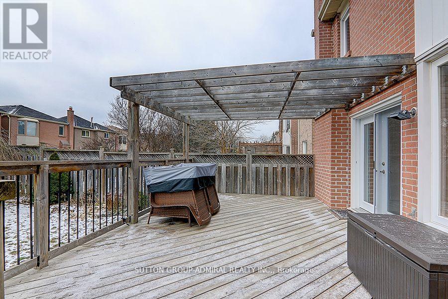 160 Gailcrest Circle, Vaughan (Crestwood-Springfarm-Yorkhill), Ontario  L4J 5W1 - Photo 2 - N13104964
