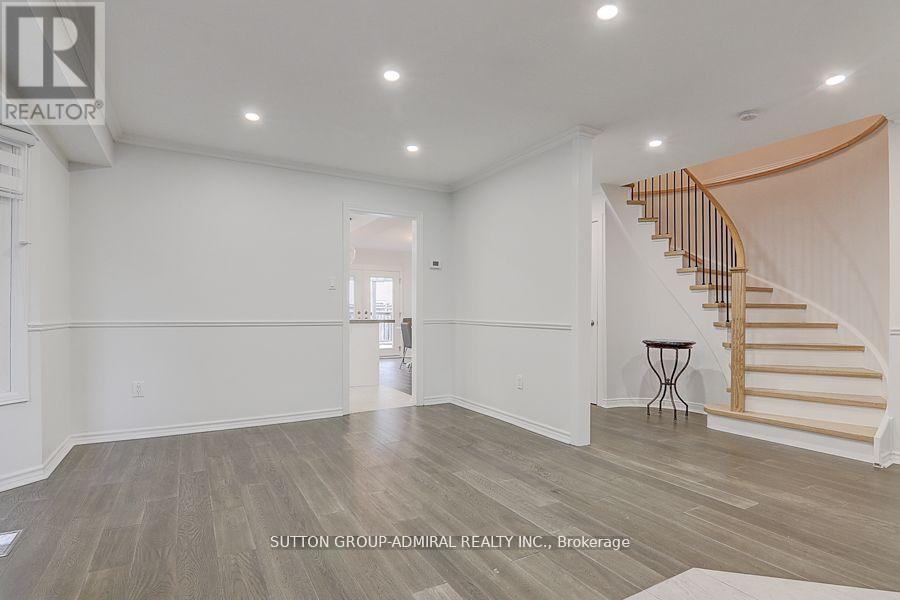 160 Gailcrest Circle, Vaughan (Crestwood-Springfarm-Yorkhill), Ontario  L4J 5W1 - Photo 7 - N13104964