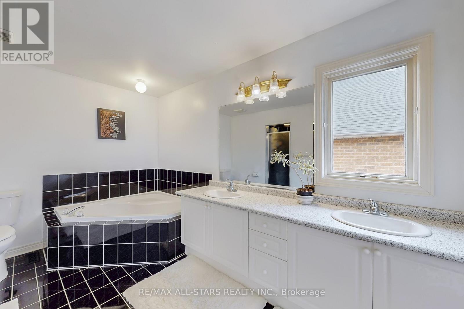 54 Bretton Circle, Markham, Ontario  L3S 3R1 - Photo 24 - N13104988