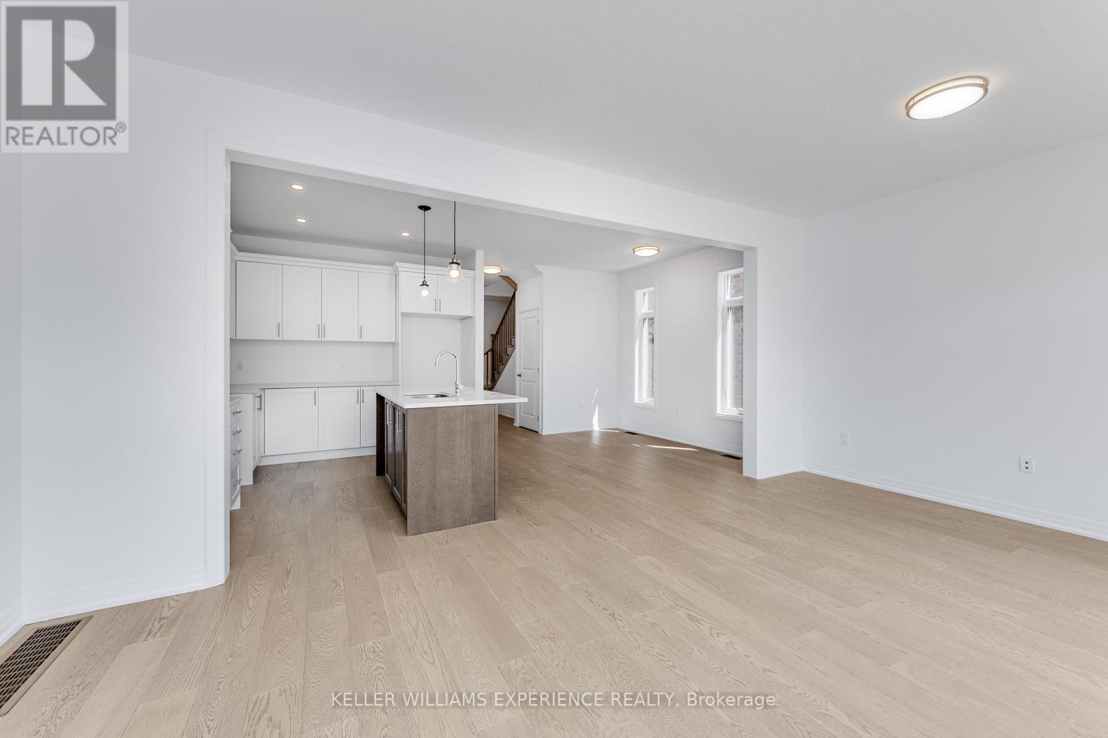 54 Sagewood Avenue, Barrie, Ontario  L9J 0K5 - Photo 12 - S13104950