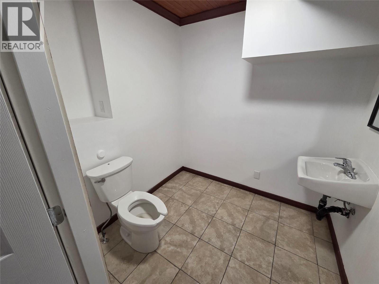 6037 Main Street, Oliver, British Columbia  V0H 1T0 - Photo 20 - 10386795
