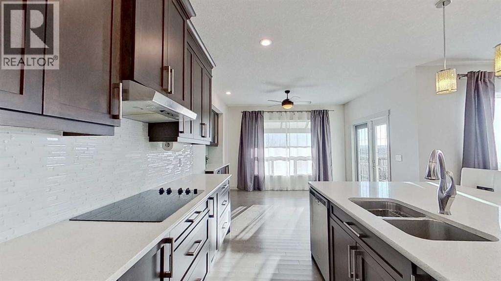78 Cranarch View SE, Calgary, Alberta  T3M 2J3 - Photo 6 - A2250261