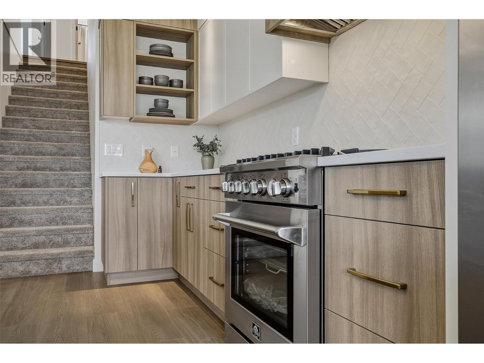 2245 Coldwater Drive, Kamloops, British Columbia  V2E 0E6 - Photo 7 - 10378419
