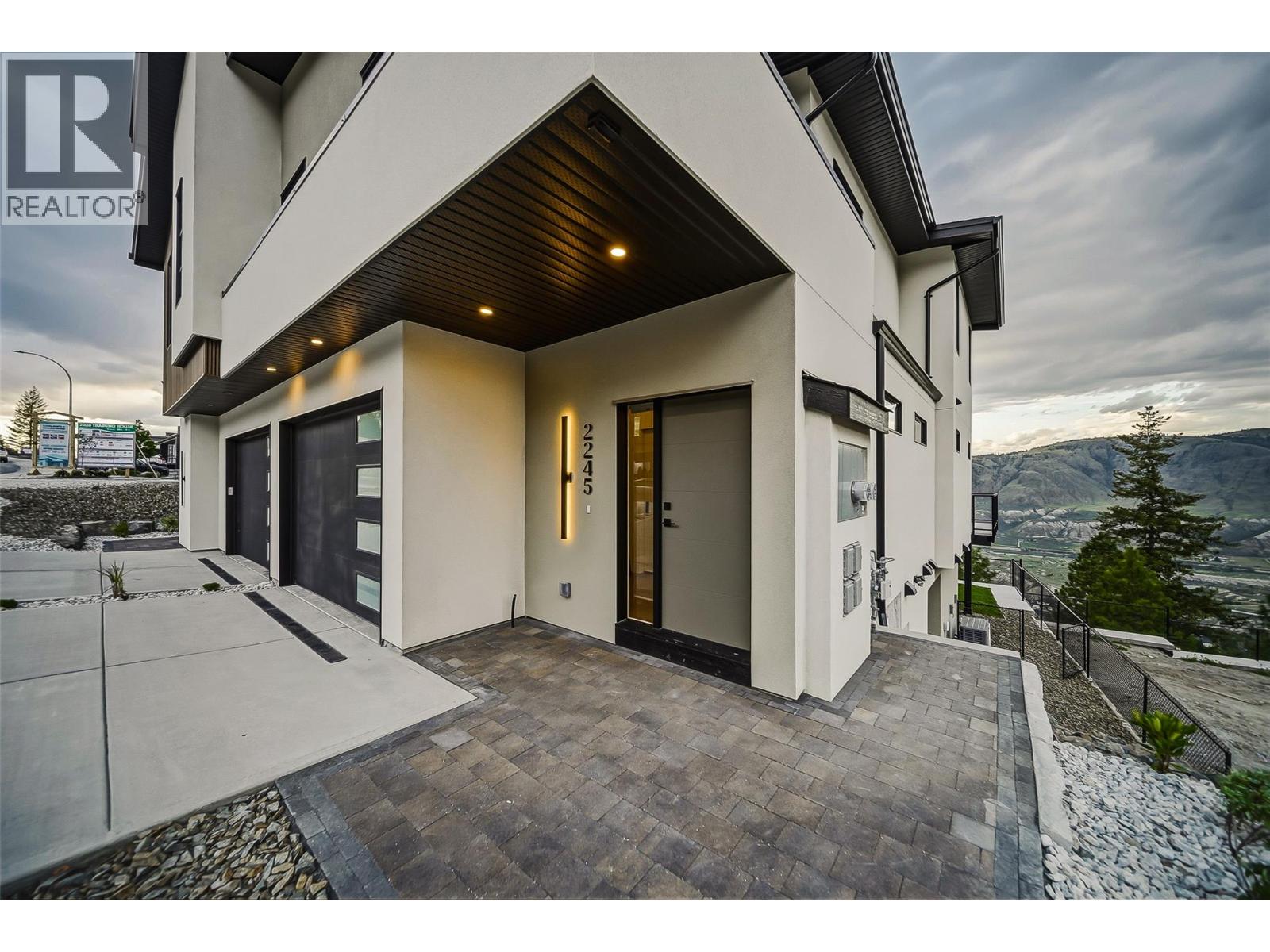 2245 Coldwater Drive, Kamloops, British Columbia  V2E 0E6 - Photo 14 - 10378419