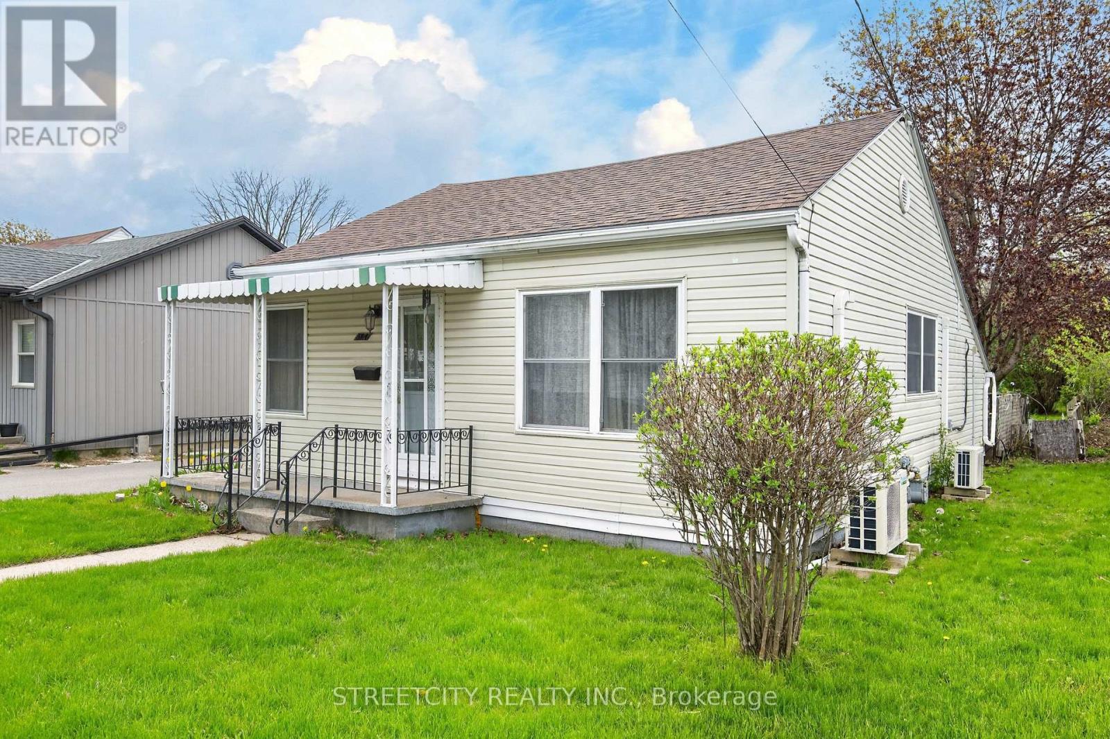 384 Brock Street N, Brantford, Ontario  N3S 5Y7 - Photo 2 - X13105276