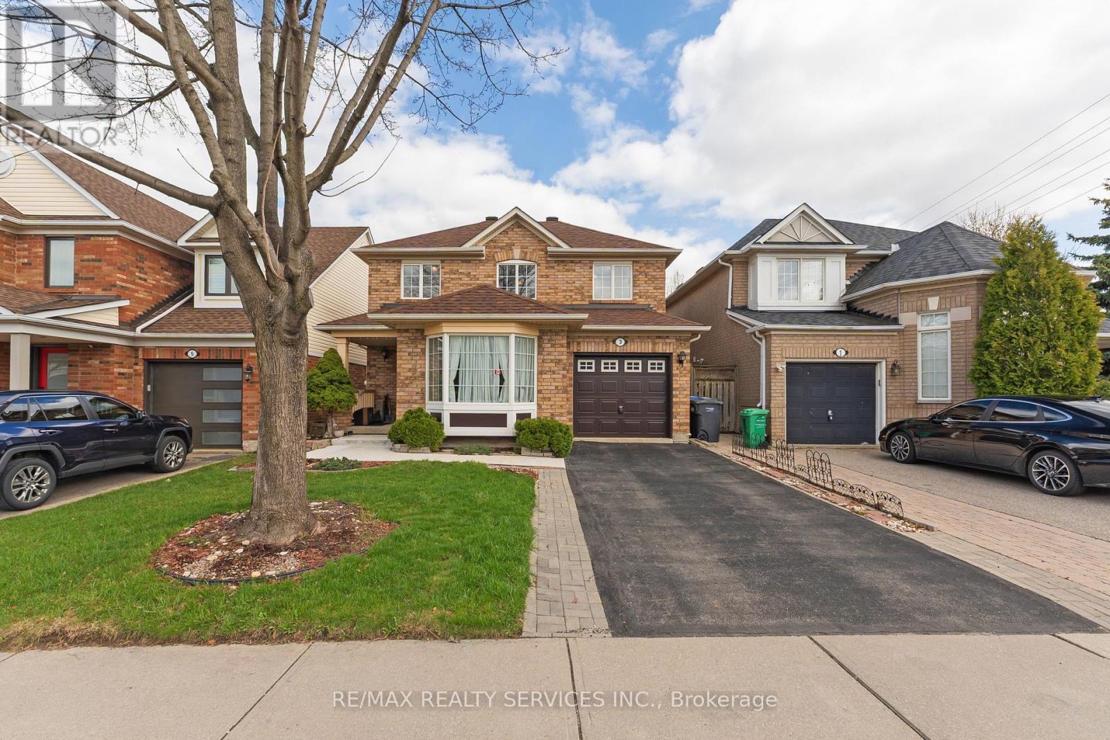3 Springhurst Avenue, Brampton (Fletcher's Meadow), Ontario  L7A 1P6 - Photo 2 - W13105012