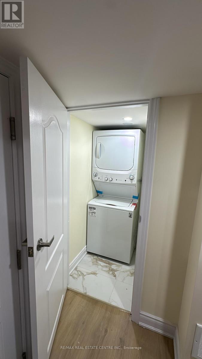 Basement - 31 Haslemere Avenue, Brampton, Ontario  L6W 2X3 - Photo 7 - W13105024