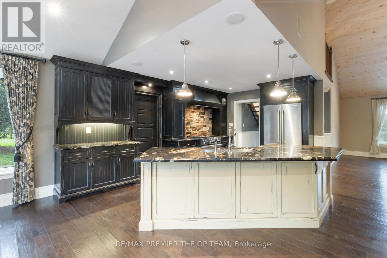 16326 The Gore Road, Caledon, Ontario  L7C 3E6 - Photo 13 - W13105064