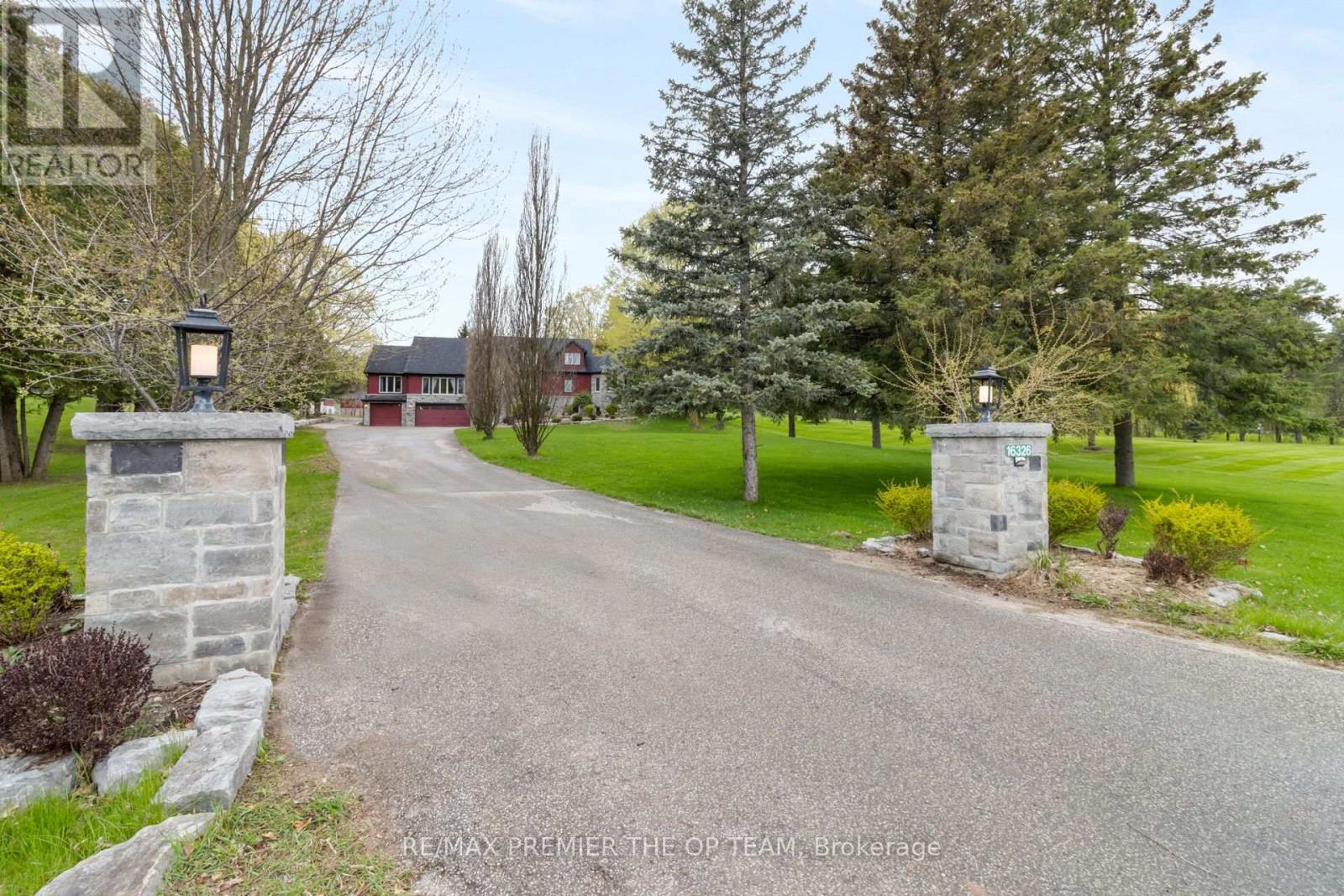 16326 The Gore Road, Caledon, Ontario  L7C 3E6 - Photo 2 - W13105064