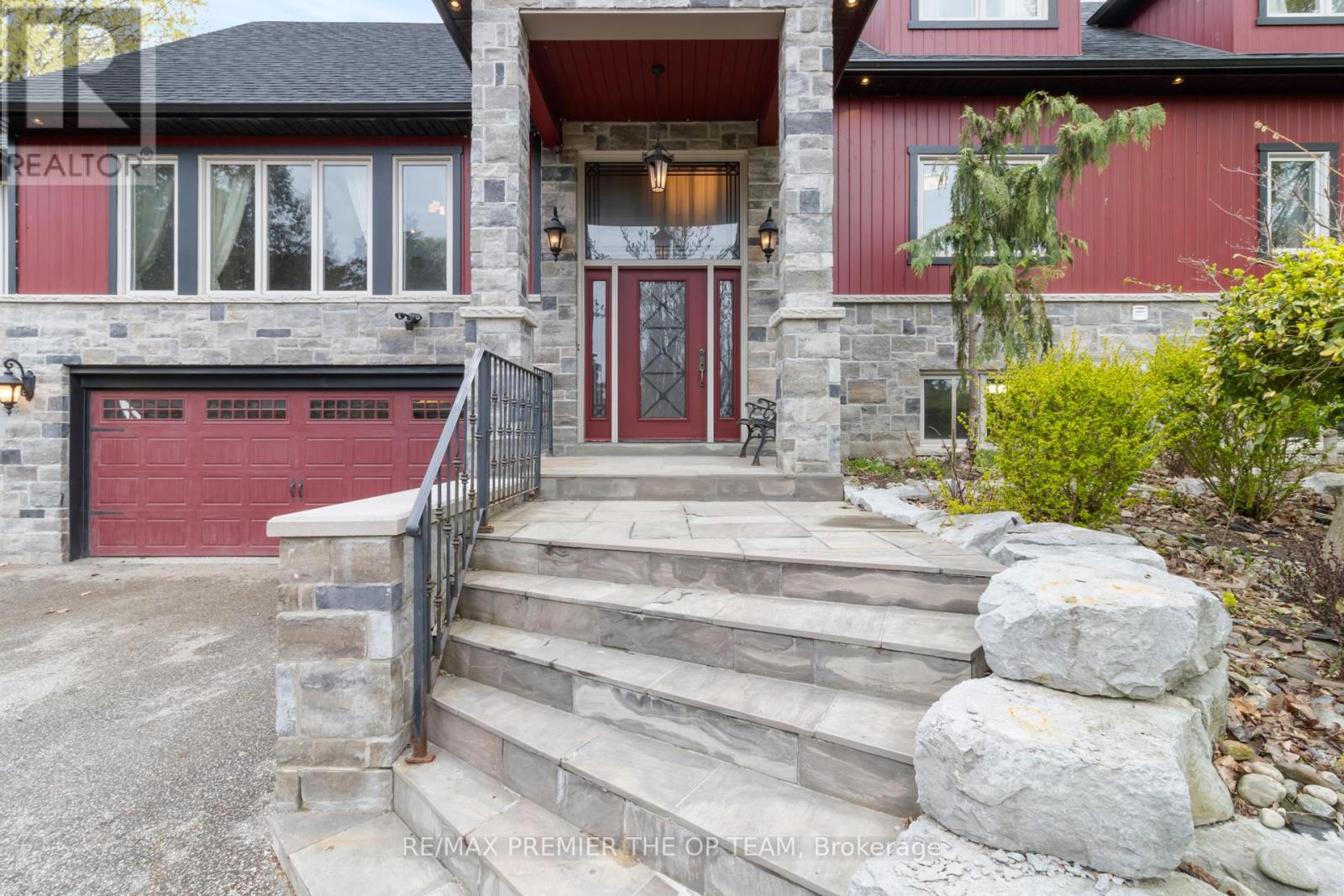 16326 The Gore Road, Caledon, Ontario  L7C 3E6 - Photo 3 - W13105064