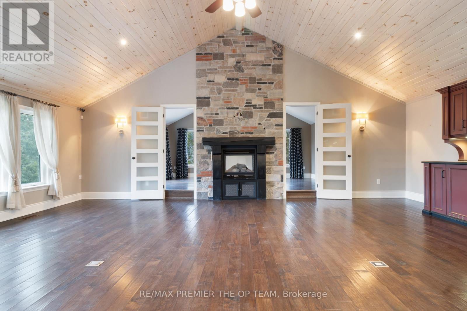 16326 The Gore Road, Caledon, Ontario  L7C 3E6 - Photo 7 - W13105064