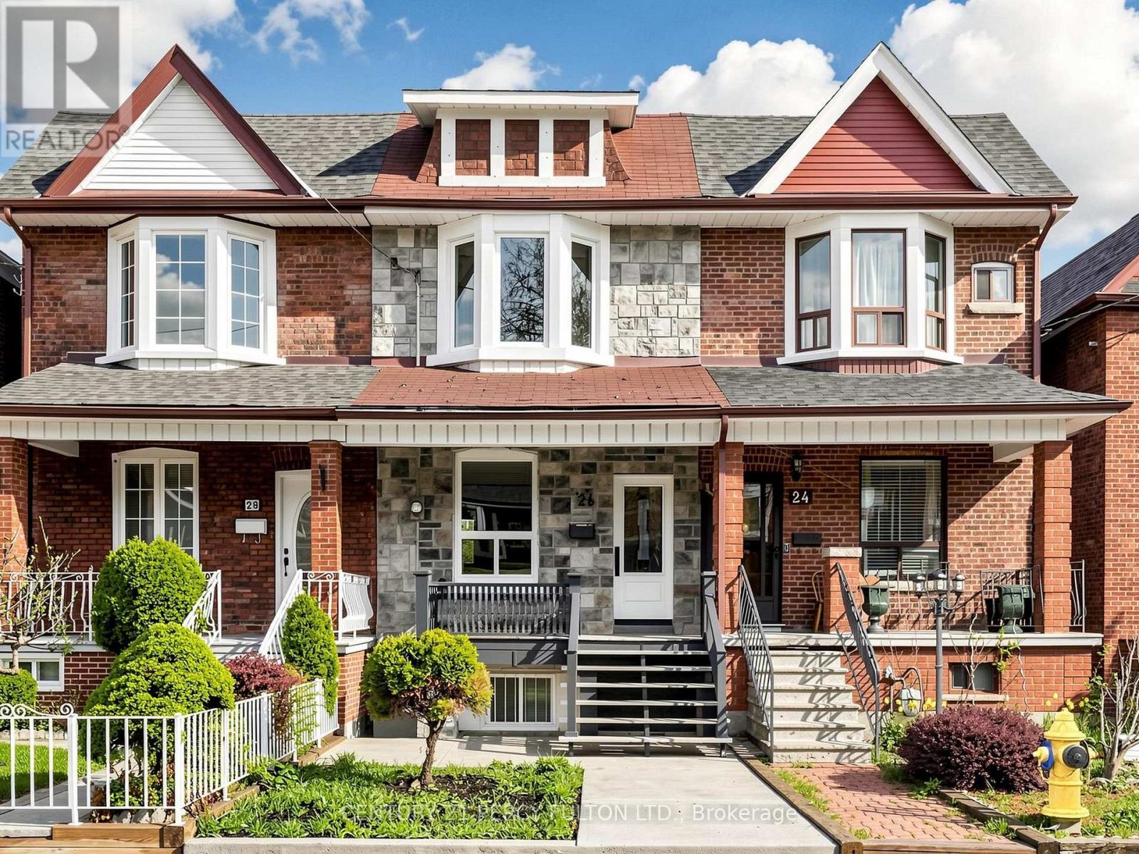 26 MILLICENT STREET, Toronto, Ontario