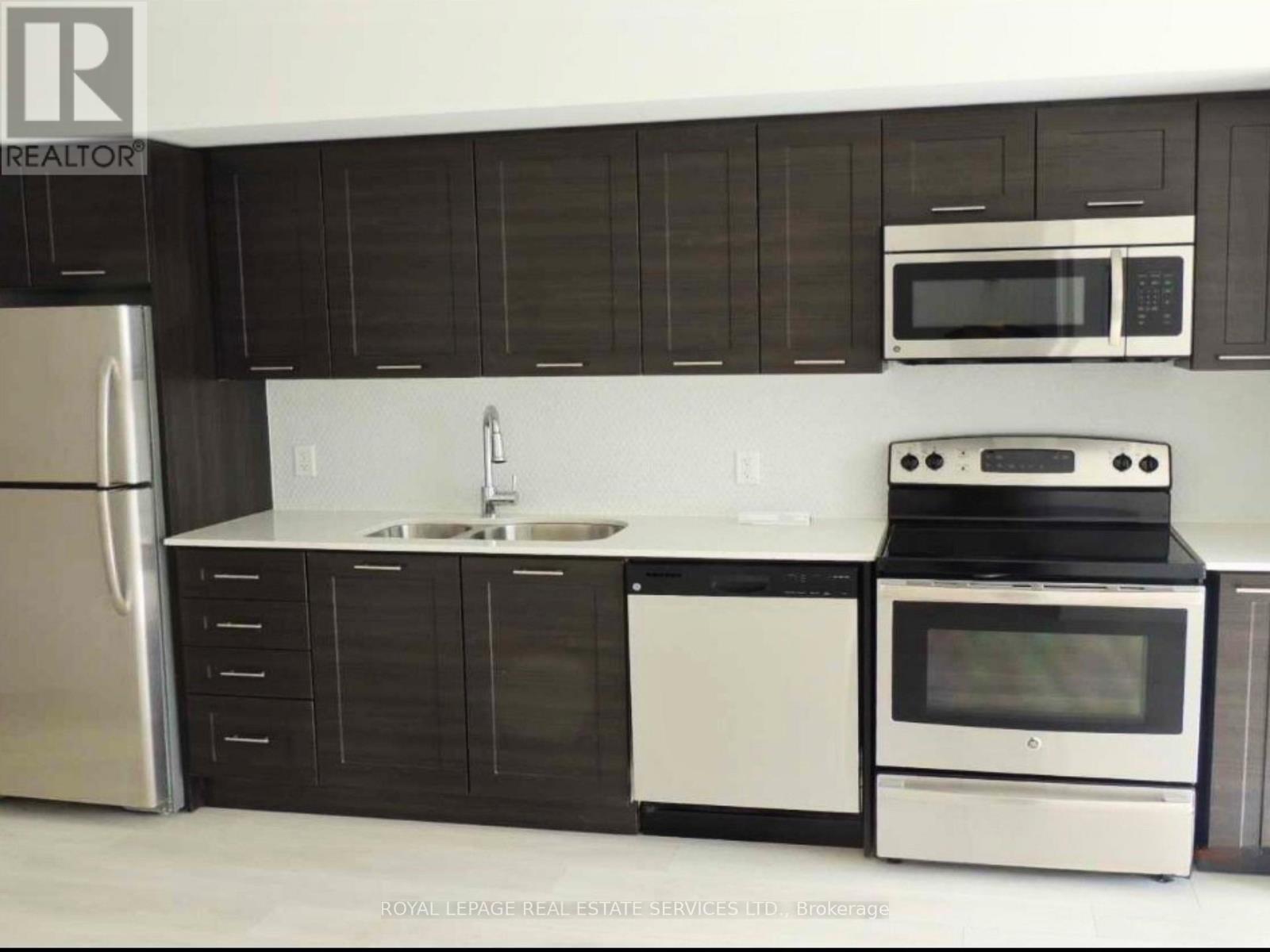 2210 - 2220 Lakeshore Boulevard W, Toronto, Ontario  M8V 0C1 - Photo 3 - W13105080