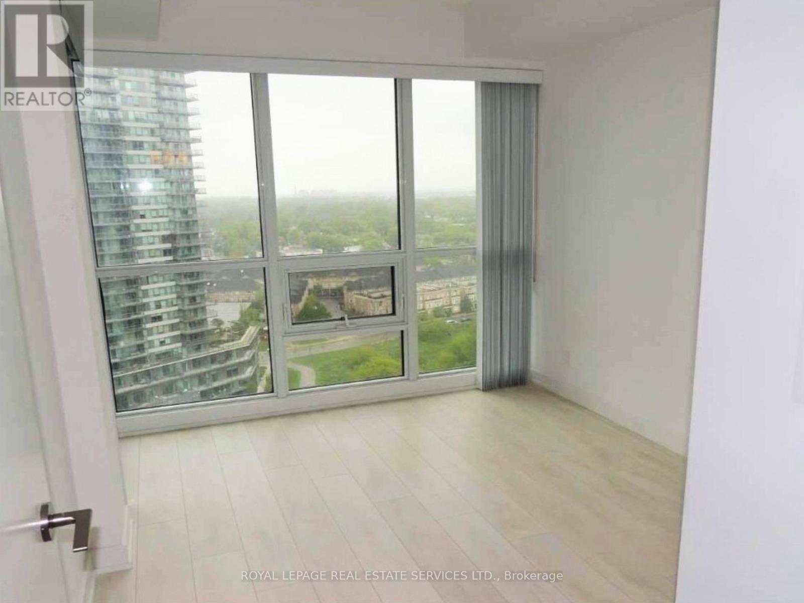 2210 - 2220 Lakeshore Boulevard W, Toronto, Ontario  M8V 0C1 - Photo 4 - W13105080
