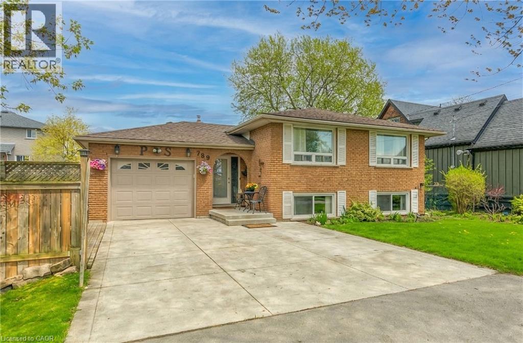 789 RYMAL Road, Hamilton, Ontario