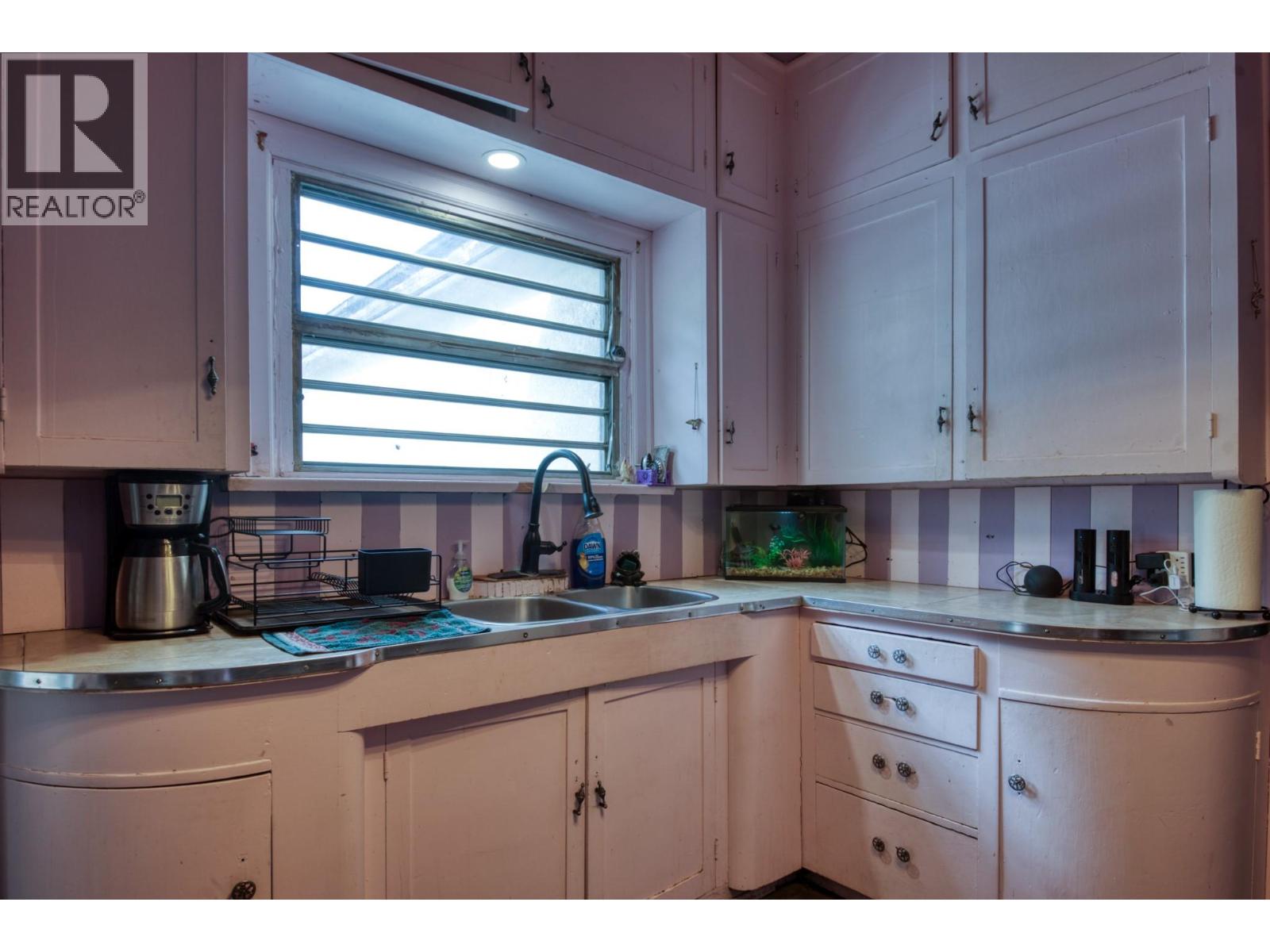 3038 10th Avenue, Keremeos, British Columbia  V0X 1N3 - Photo 11 - 10386145