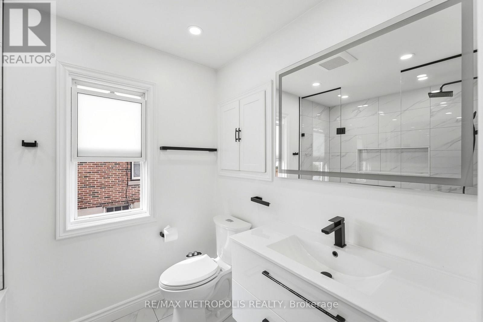 Main & Bsmt - 56 Charing Cross Street, Brantford, Ontario  N3R 2H3 - Photo 14 - X13105032