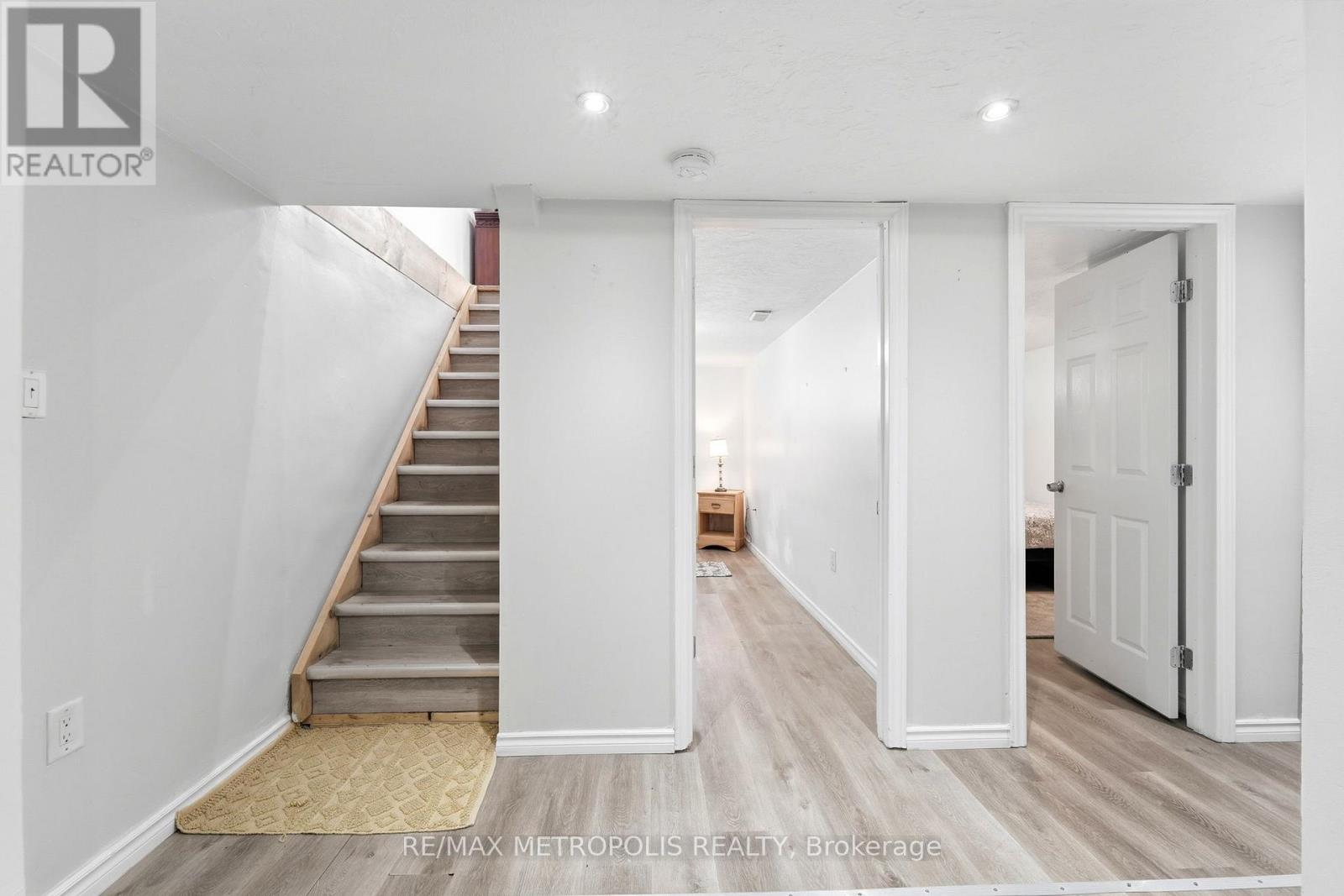 Main & Bsmt - 56 Charing Cross Street, Brantford, Ontario  N3R 2H3 - Photo 16 - X13105032