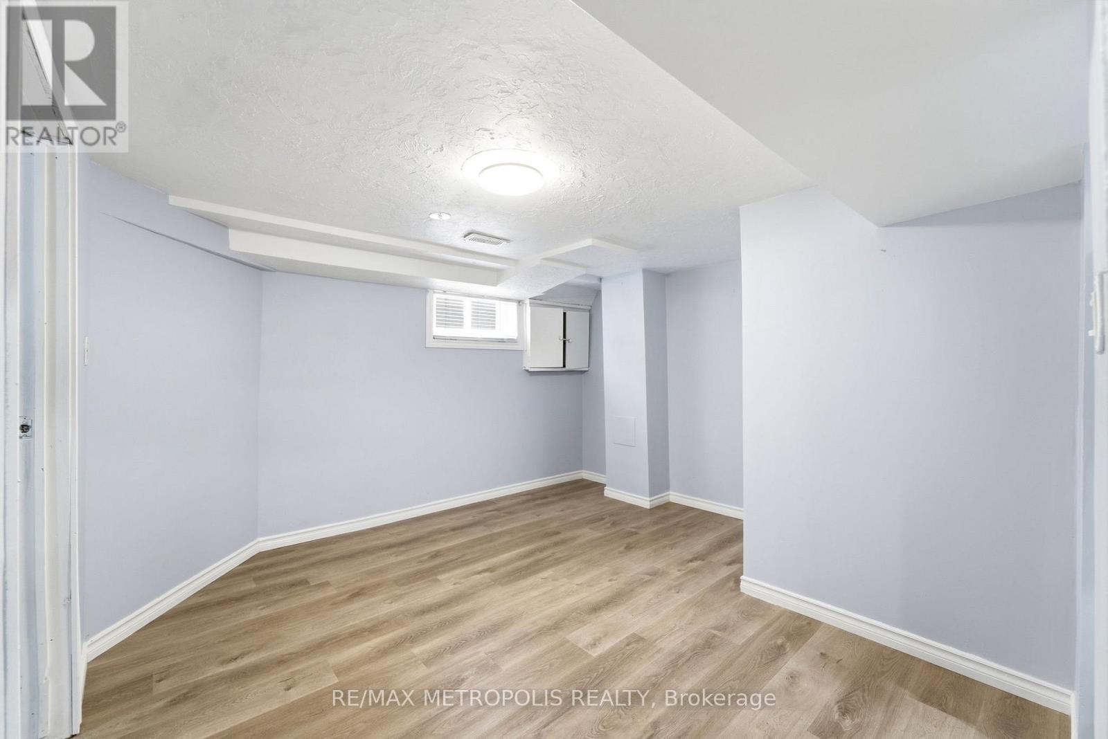 Main & Bsmt - 56 Charing Cross Street, Brantford, Ontario  N3R 2H3 - Photo 18 - X13105032