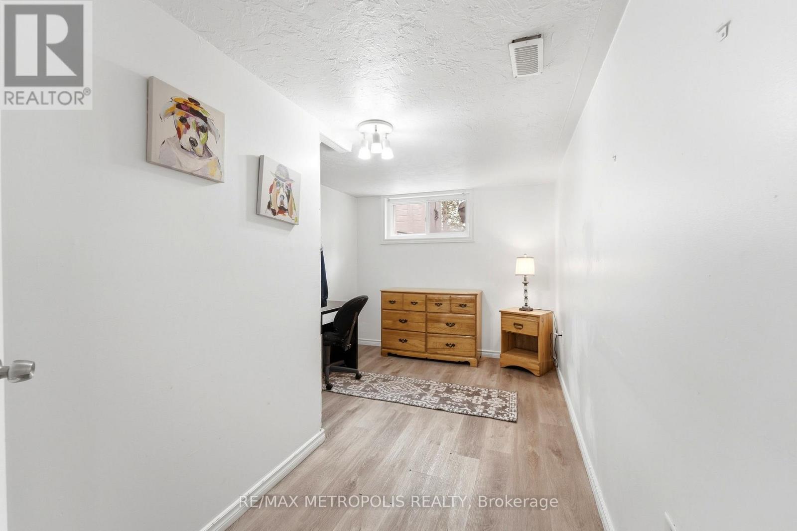 Main & Bsmt - 56 Charing Cross Street, Brantford, Ontario  N3R 2H3 - Photo 20 - X13105032