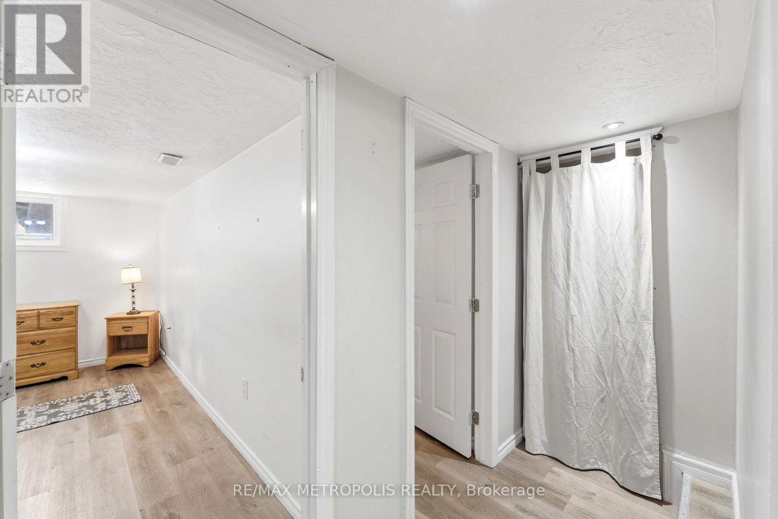 Main & Bsmt - 56 Charing Cross Street, Brantford, Ontario  N3R 2H3 - Photo 21 - X13105032